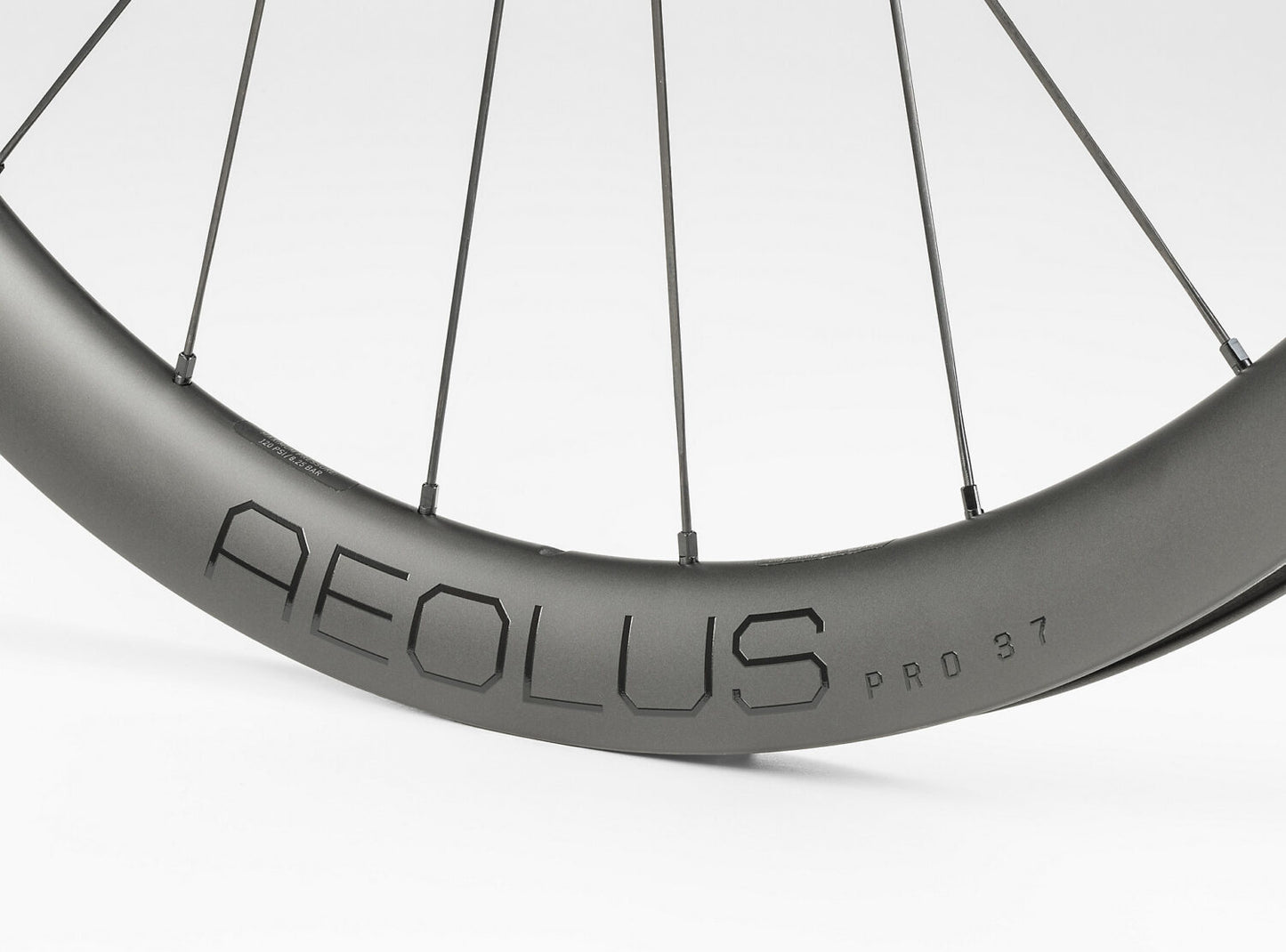 SET RUOTE BONTRAGER AEOLUS PRO CARBON 37 TLR DISC