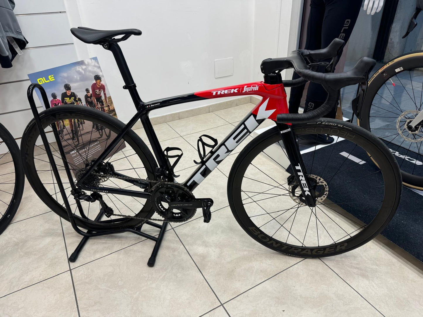 TREK EMONDA SRL